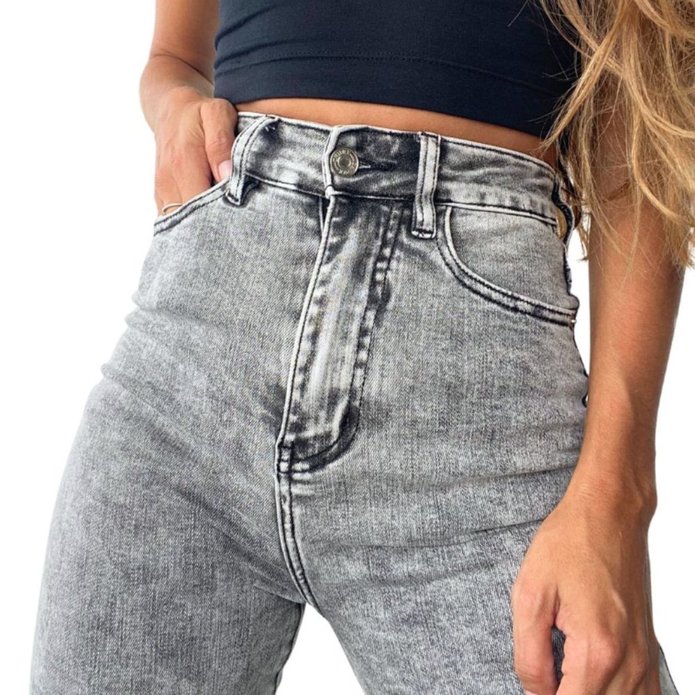 Chipre - Golden High-Rise Skinny Jean NWT Size 28